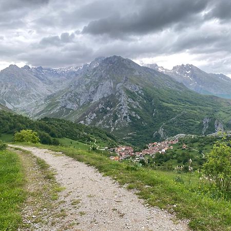 Albergue Pena Castil Sotres Buitenkant foto