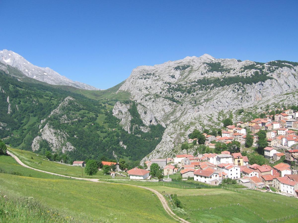 Albergue Pena Castil Sotres Buitenkant foto